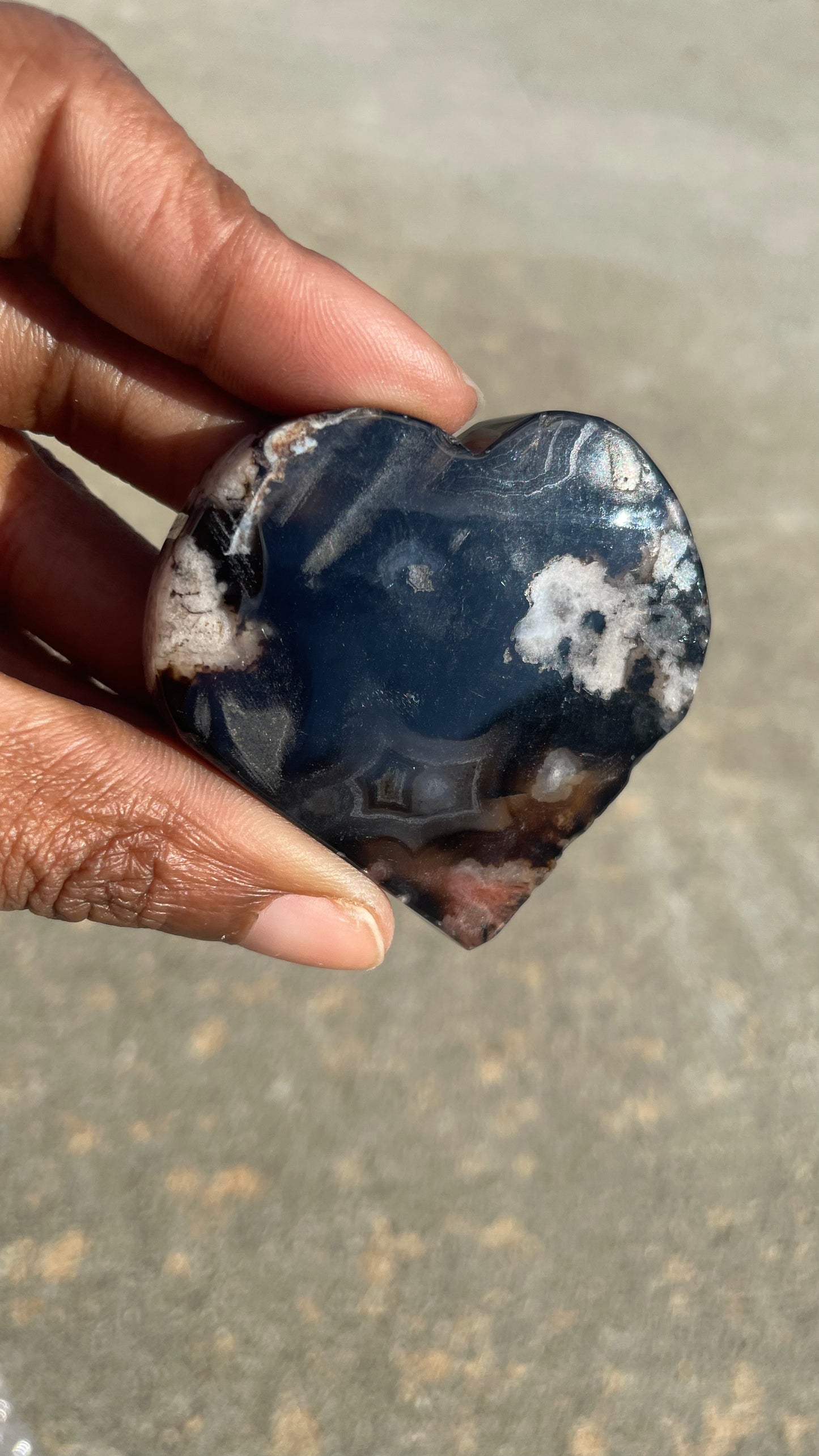 Black Flower Agate Heart