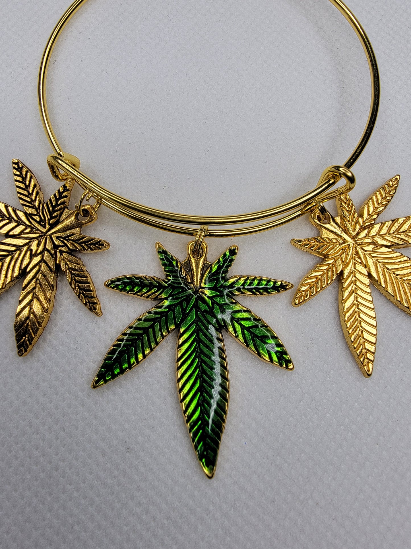 Triple Leaf Gold Bangle