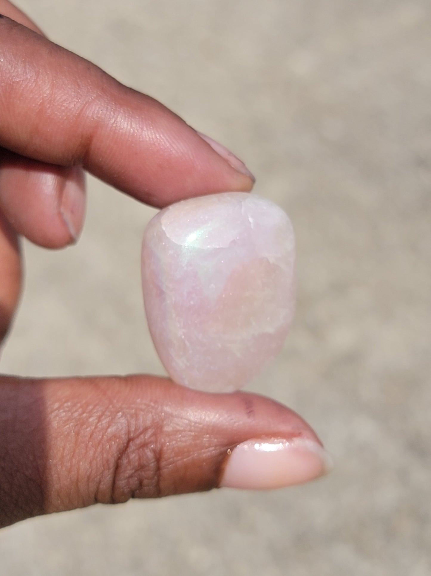 Aura Rose Quartz Tumble (small)