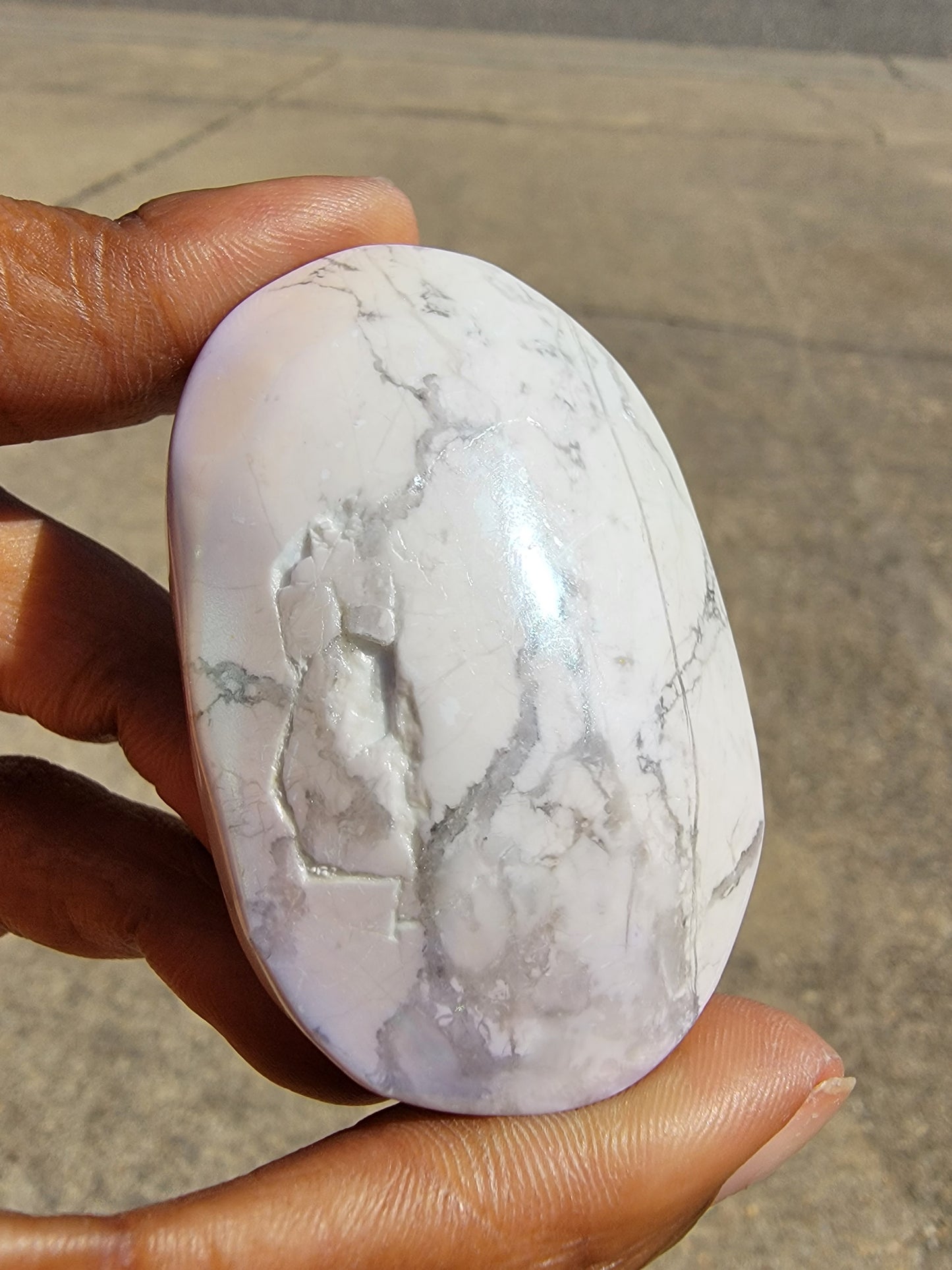 Aura Coated Howlite Palm Stone