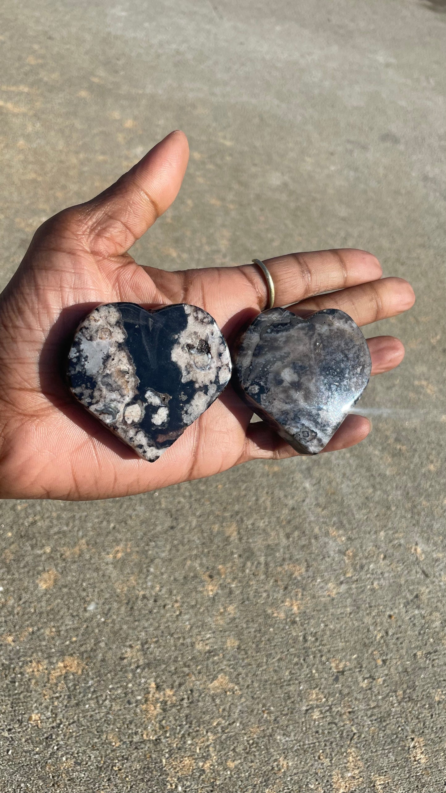 Black Flower Agate Heart