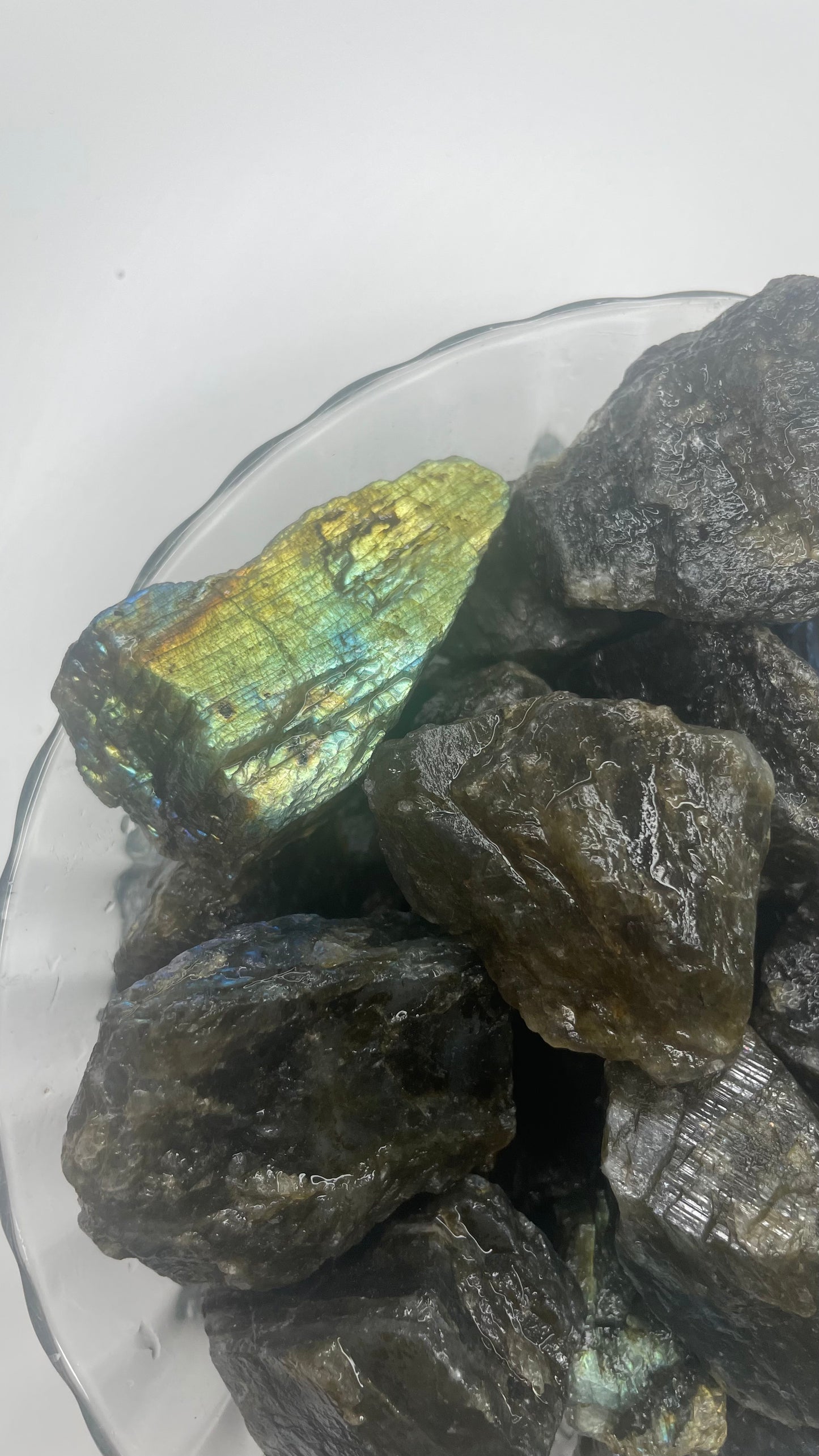 Raw Labradorite (medium)